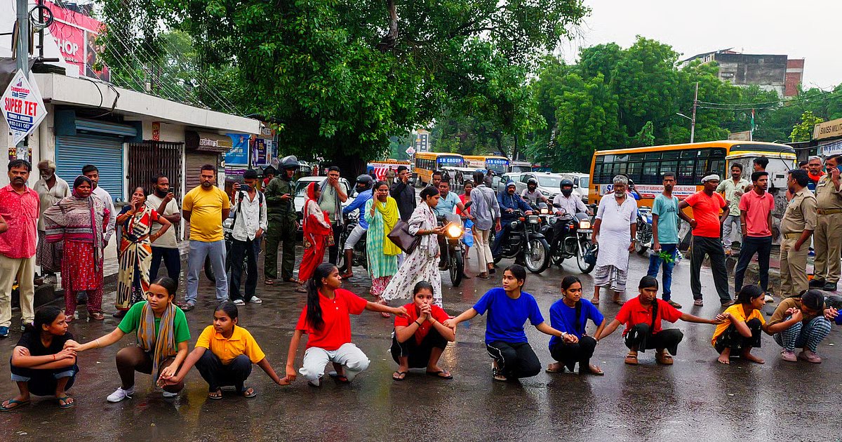Education mess in Yogi raj: Lucknow schoolgirls protest twice in three days